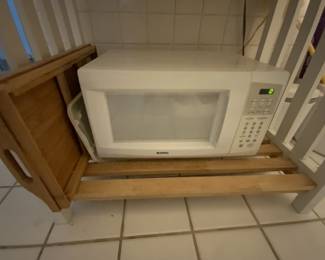 Microwave + Kitchen Cart 