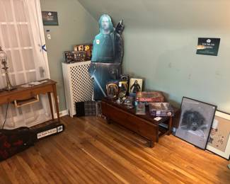 Solid Wood Expandable Table, Lord of the Rings Memorabilia, Framed Posters 
