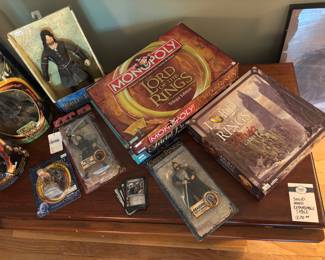Solid Wood Expandable Table, Lord of the Rings Memorabilia 