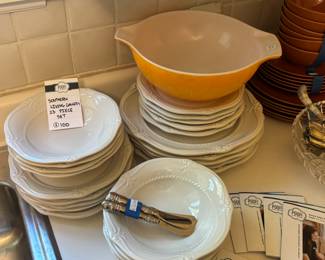 Southern Living Gallery 23 Piece Set 