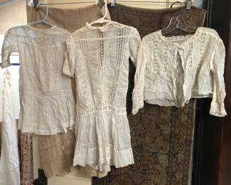 Old baby & children’s clothing 