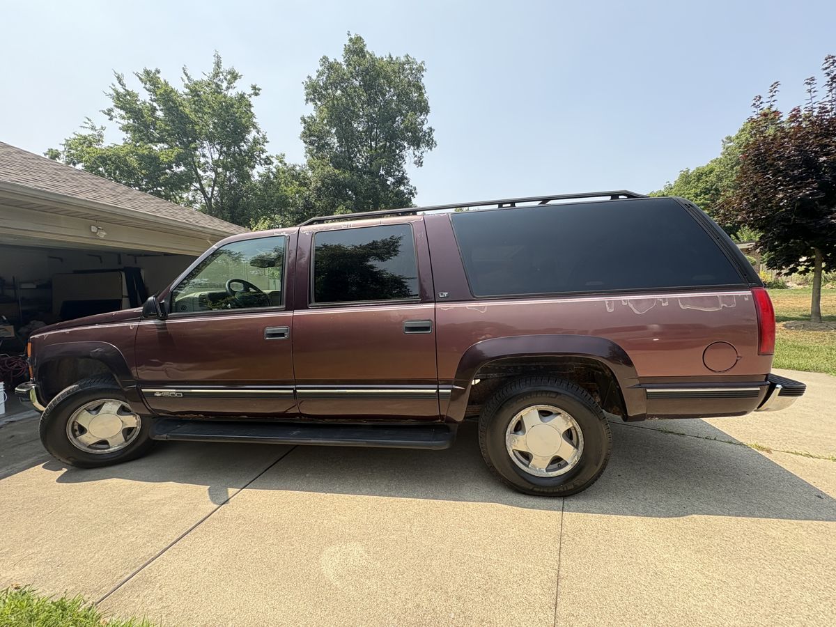 1997 GMC Suburban 1/2 Ton - 125,834 miles $5,000
