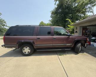 1997 GMC Suburban 1/2 Ton - 125,834 miles $5,000