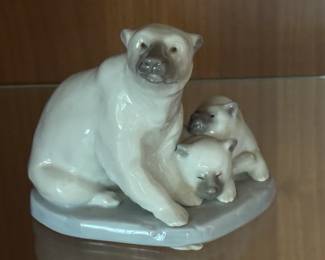 Lladro "Miniature Polar Bear" #5434