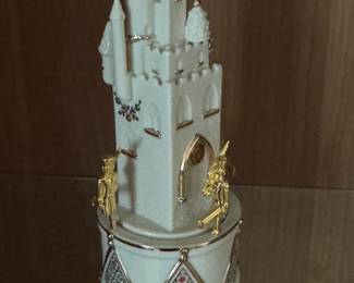 Lenox China Jewels Christmas Castle Music Box 