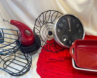 Kitchen decor https://ctbids.com/estate-sale/37068