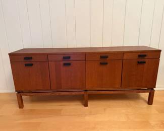 15 71WoodVeneerSideboard