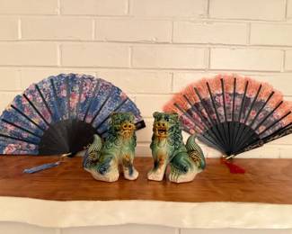 121 6ChineseCeramicFooLionDogsChineseSilkHandFans