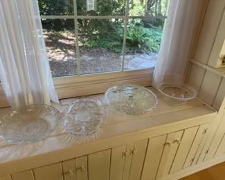 119 GroupofGlassDishes