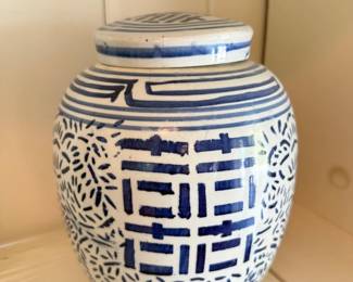 49 ChineseDoubleHappinessCeramicGingerJar