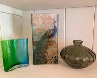 117 GroupofGlassVases