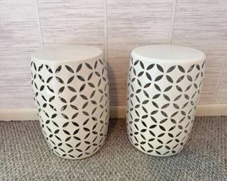 38 2CreamMetalStoolswLatticePetalDesign