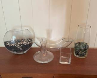 116 GroupofGlassVases