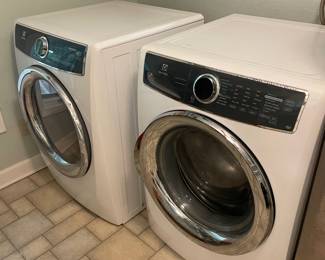 Electrolux Washer and dryer pair $375.