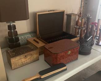 Wooden spools and wooden boxes