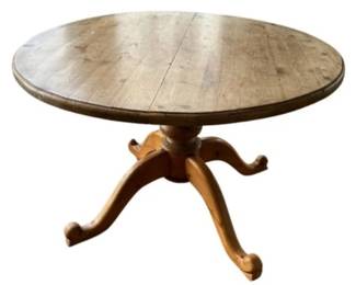 Antiqued Pine Dining Table With Leaf - Seats 4 - Opens To Seat 8 - Great Condition!