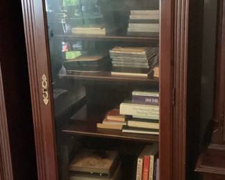 Display Case with 1 Drawer at bottom