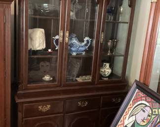 Ethan AllenChina Cabinet