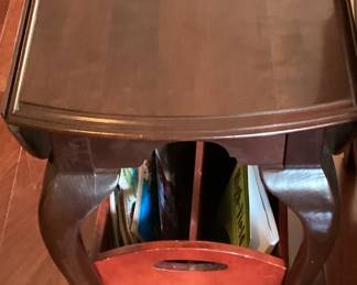 Queen Ann style drop leaf table