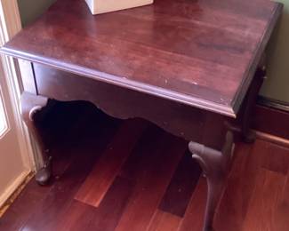 Cherry End Table Broyhill