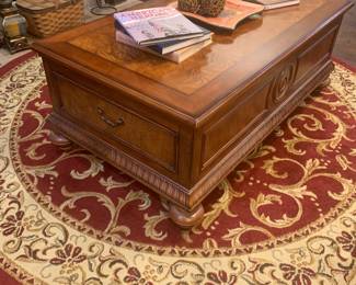 Coffee table Large round rug