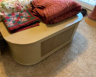 Blanket chest