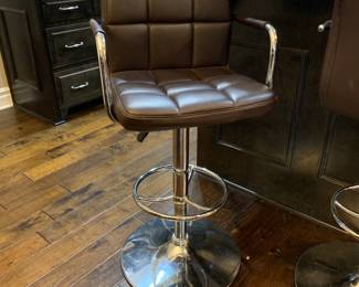 Set of 4 adjustable bar or counter height barstools