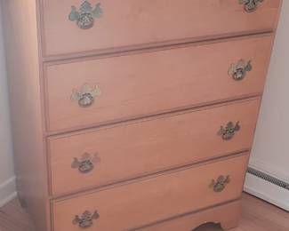 4 drawer chest with glass top