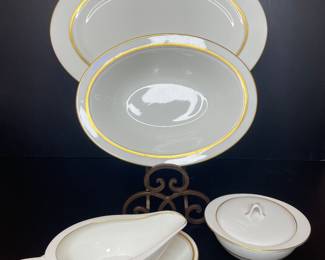 Imperial bone china dinnerware set Fukagawa Japan