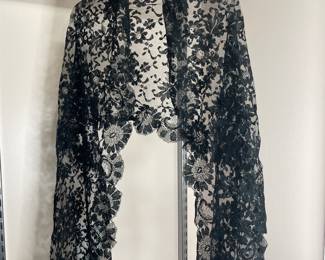 Vintage lace wrap
