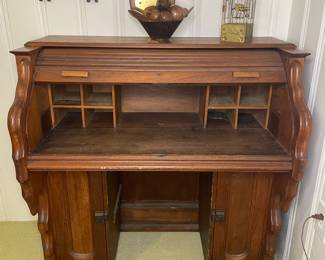 Antique roll top desk