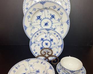 Royal Copenhagen Blue Fluted Half Lace dinnerware