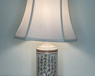 Vtg. Asian table lamp