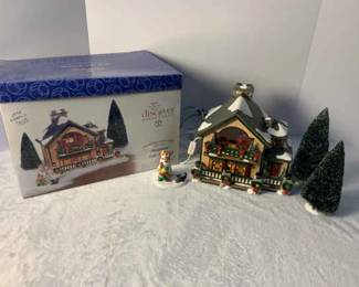 Dept 56 Christmas Lake Chalet Village