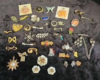 Vintage Brooches, Pins More