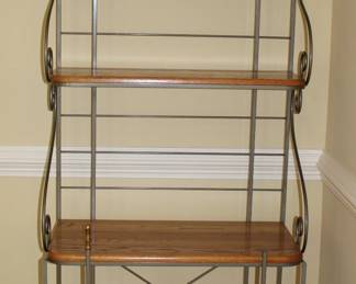 Classic "bakers rack" with solid wood shelves