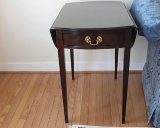 Stickley pembroke side drop end table (2 available), 28" h x 18" w x 28" d