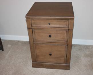 Ethan Allen 20" File Base Cabinet, "rye" finish, blackened pewter hardware