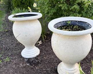 Large Light Weight Garden Urns 