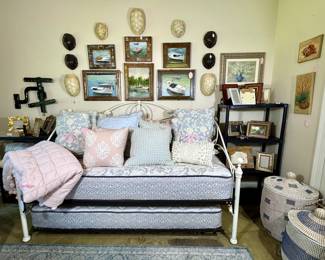 Day Bed with Trundle