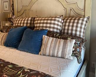 Habersham King Bed