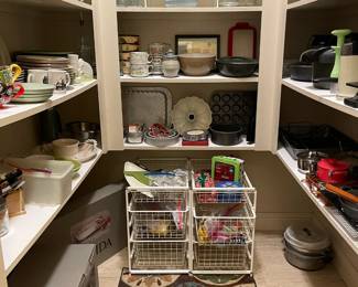 Oneida silver plate in boxes, colorful rug, wire storage, vintage glass