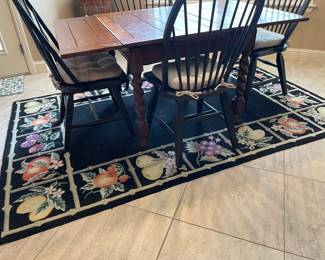 A closer look at the rug