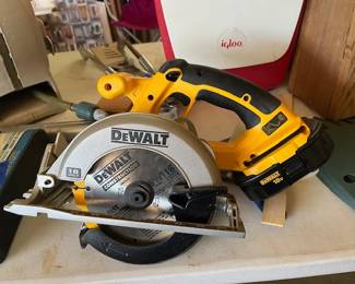 Dewalt saw and battery - no charger.