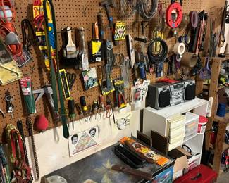 Garage - Tools and Vintage Tools, Items