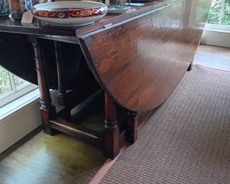 Dropleaf dining table