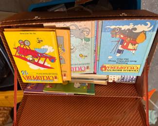 1980-1990 - Charlie Brown Encyclopedias.