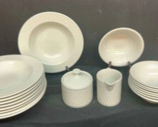 Oneida Wicker Basket Weave Pattern Stoneware Creamer, Sugar Bowl W lid, 8 Soup Bowls, And More 