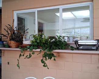 Baskets, Pots, Artificial plants