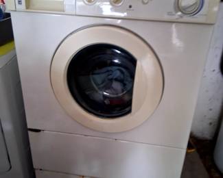 Washing Machinè